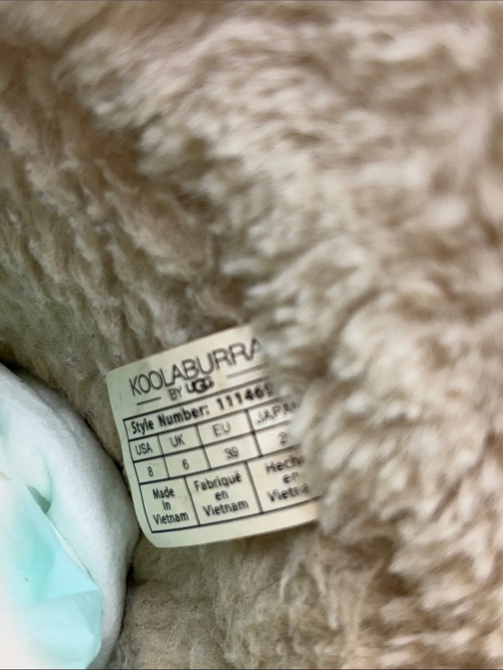 Koolaburra by Ugg Cozy boots, SZ 8, box 75